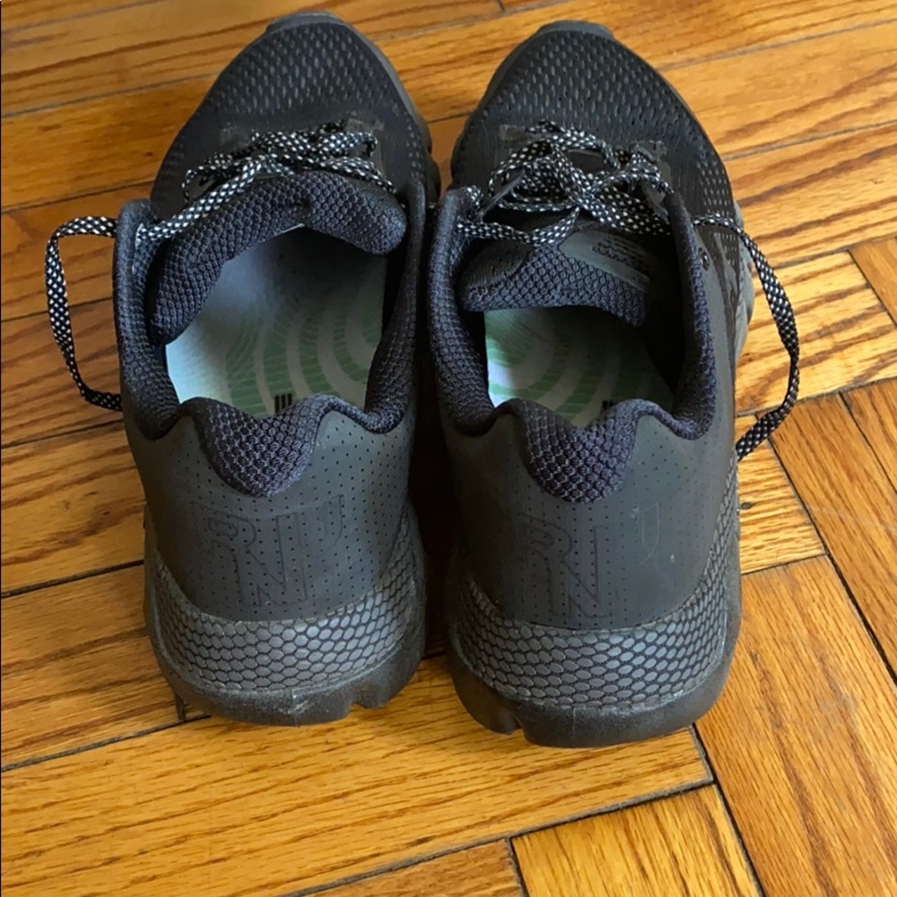 Infinite 360 reflect running shoes